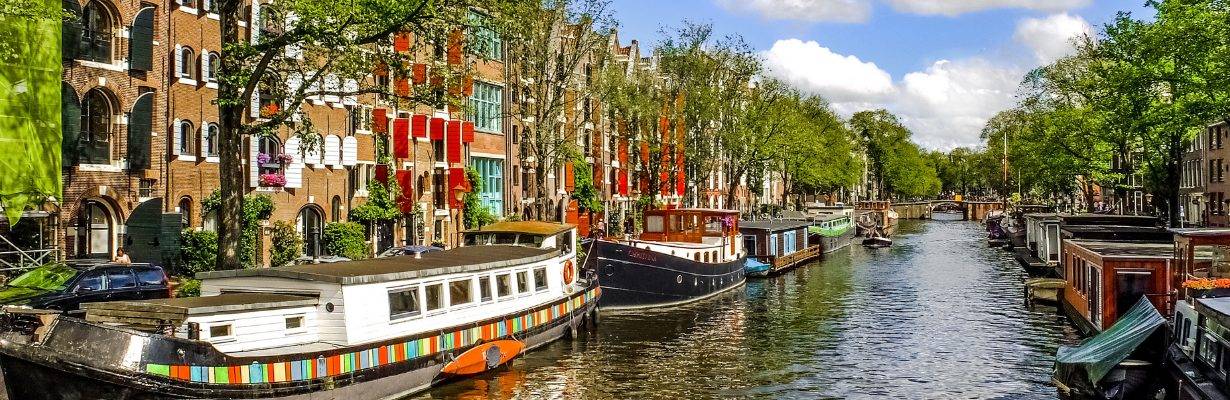 Amsterdam proíbe novos hotéis para evitar turismo de massa