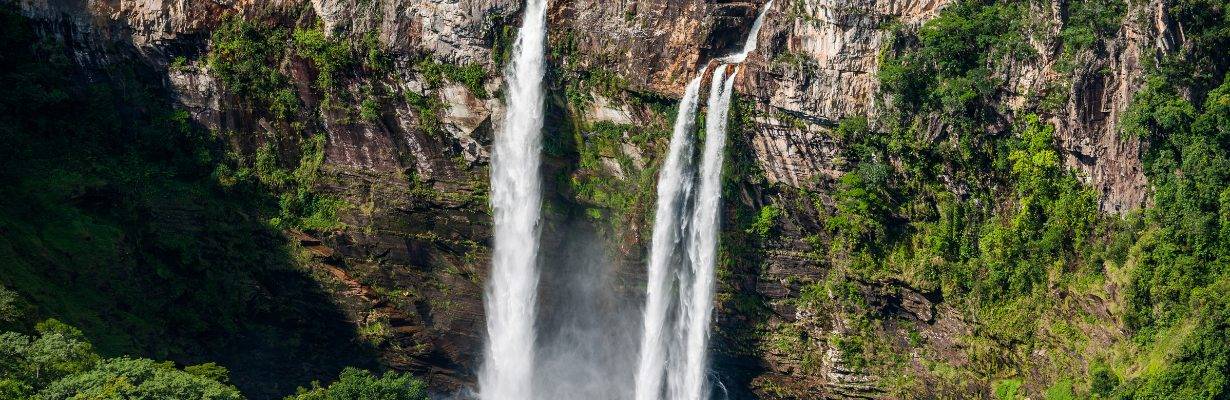 Mar ou cachoeira? Explore o Brasil com a Travel