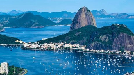 Antes de viajar para o Rio de Janeiro, vale a pena conhecer algumas orientações que podem tornar a experiência mais segura e agradável. Neste guia, você confere 10 dicas práticas para evitar erros comuns, utilizar o GPS com atenção, circular pelos principais pontos turísticos com mais tranquilidade e aproveitar tudo o que a Cidade Maravilhosa tem a oferecer. 