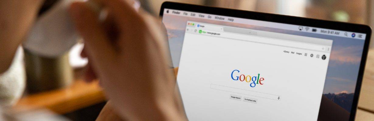 Google Flights lança programa que busca passagens mais baratas