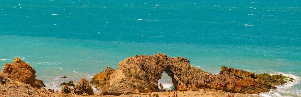 Onde viajar em outubro: 10 destinos para aproveitar o mês no Brasil e no mundo