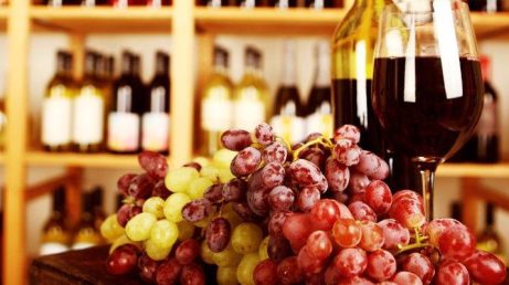 Desfrute o Roteiro do Vinho em São Roque com um roteiro de vinhos sofisticado, combinando sabores, experiências imersivas.