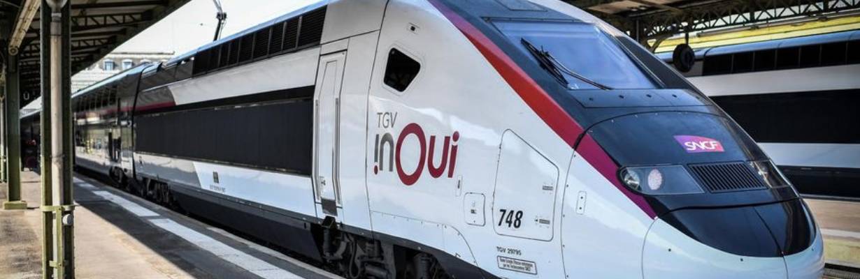 França revela novo trem de alta velocidade com restaurante de dois andares