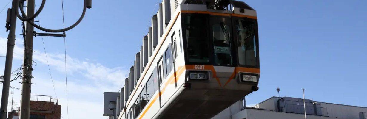 Trem flutuante de Kamakura atinge 75 km/h e vira atração turística