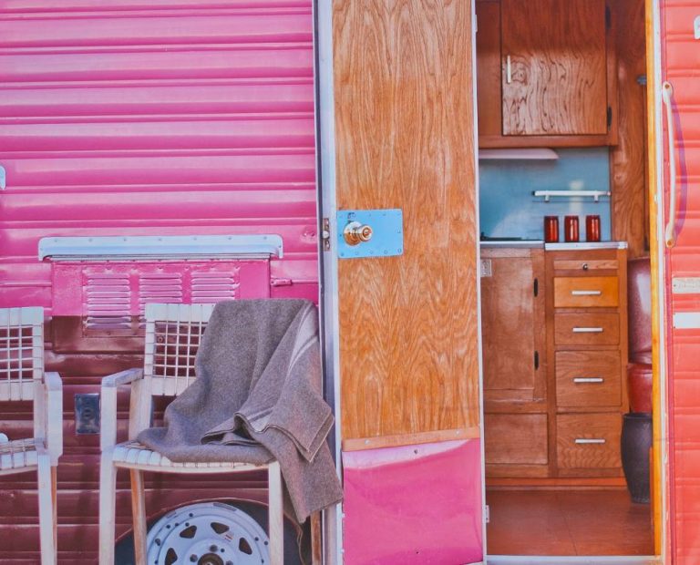 Espanha remove 66 mil imóveis do Airbnb em meio a protestos contra turismo excessivo