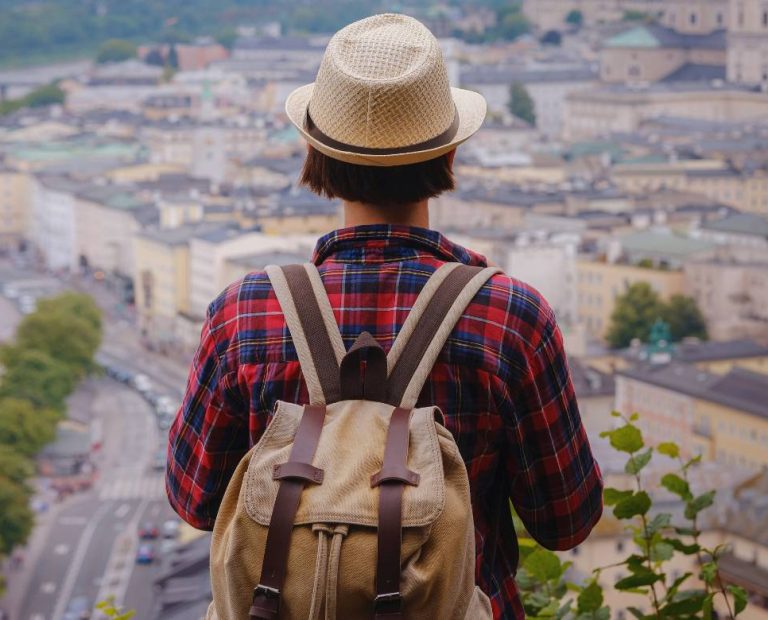Vai para a Europa em 2025? Veja 5 mudanças que podem afetar sua viagem