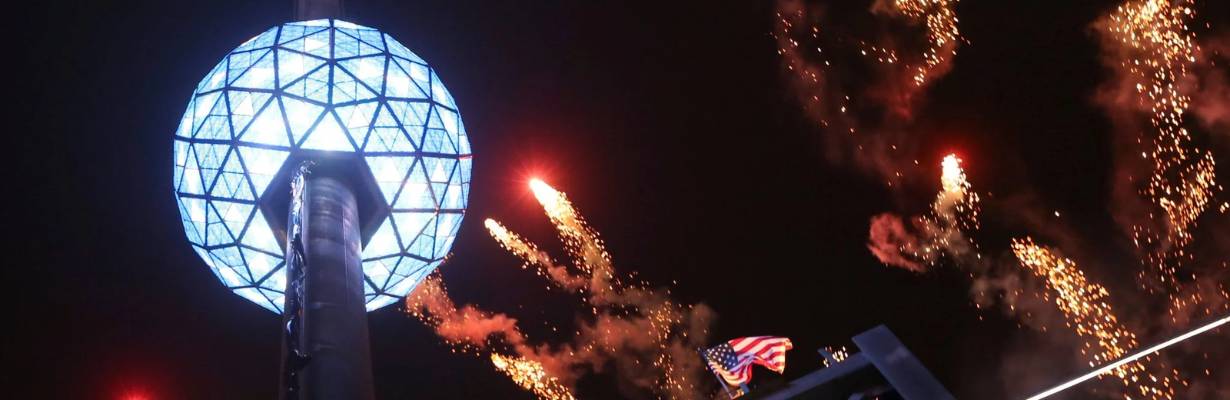Onde ver a bola cair na Times Square: o mais exclusivo rooftop para o ano novo