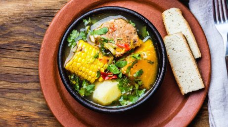 O que comer em Santiago? Conheça pratos e receitas típicas para experimentar