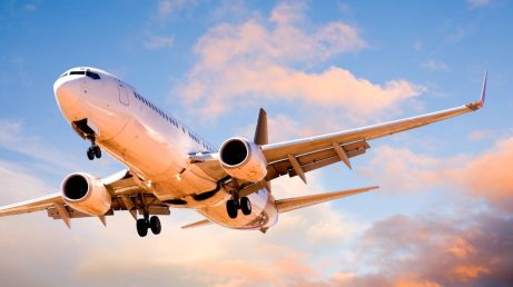 Ryanair multa passageiros malcomportados em £500 e endurece regras a bordo