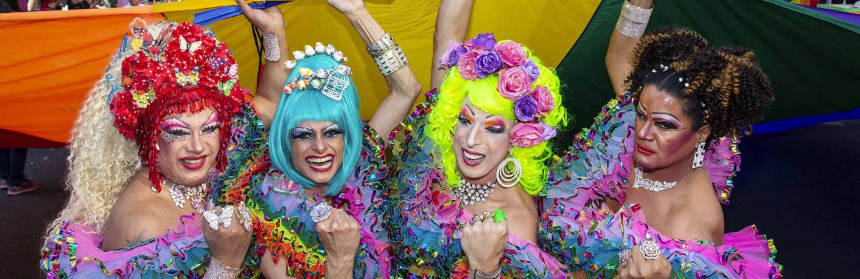 Paradas LGBTQIA+ 2025: Guia das 10 principais celebrações
