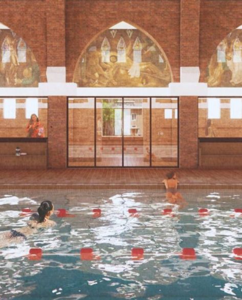 Igrejas convertidas em piscinas viram atrações surpreendentes na Europa