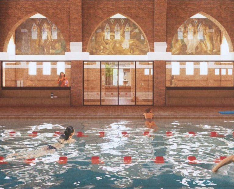 Igrejas convertidas em piscinas viram atrações surpreendentes na Europa