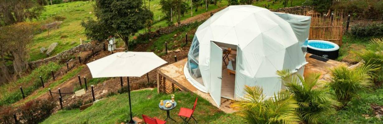 Camping de luxo? Saiba o que é glamping e onde fazer no Brasil