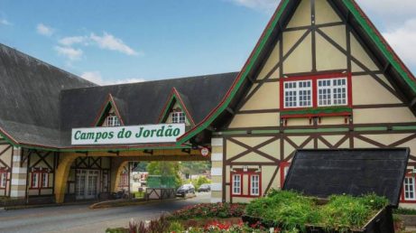 O Festival Sabores da Montanha movimenta a temporada de inverno em Campos do Jordão com pratos exclusivos criados por chefs da Serra da Mantiqueira. O evento valoriza ingredientes regionais, fortalece o turismo gastronômico e reúne restaurantes de diferentes cidades da região.