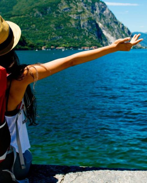 Vai viajar sozinho? Descubra 5 experiências para conhecer pessoas incríveis pelo Brasil