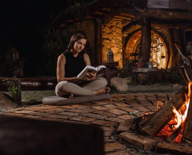 Hospede-se na toca de hobbit em Jundiaí: refúgio encantador a 1h de São Paulo