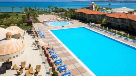 Radisson Blu Resort Çesme reabre após renovação completa na Turquia