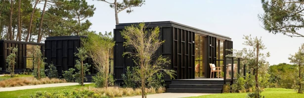 Novo hotel da Tivoli aposta em lodges sustentáveis à beira do Estela Golf Club