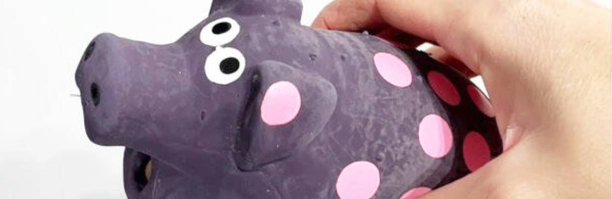 Museu dos Presentes Ruins chamou atenção ao expor lembranças indesejadas em Toronto