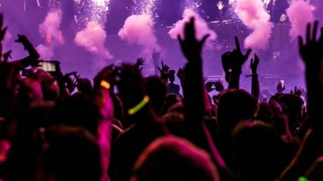 Quer saber onde ficam as melhores baladas do mundo? Veja o ranking com brasileiro na lista