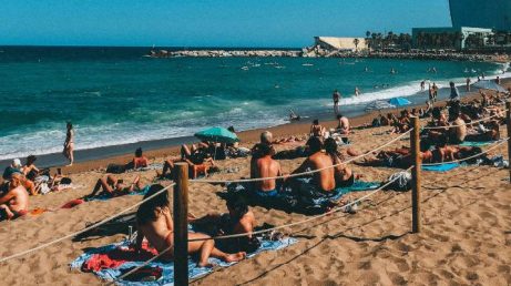 Barcelona aumenta taxa turística e fica entre as mais caras da Europa