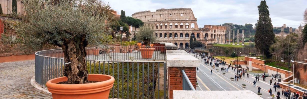 Roma ganha mirante com vista para o Coliseu