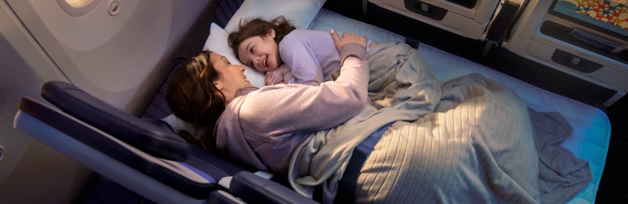 United Airlines anuncia “Relax Row”: fileira na econômica que vira cama