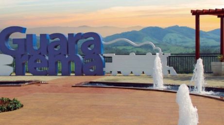 Guararema é um dos destinos mais charmosos do interior de São Paulo e atrai visitantes que buscam tranquilidade, natureza e atrações históricas. Neste guia completo, conheça os principais pontos turísticos da cidade, descubra qual é a melhor época para visitar, quantos dias ficar e confira dicas essenciais para aproveitar a viagem ao máximo.