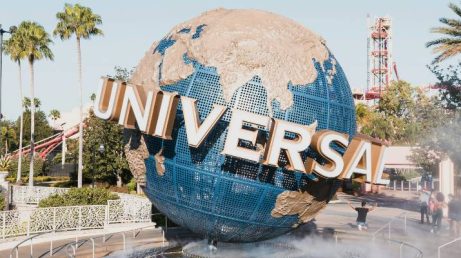 O Universal Kids Resort será inaugurado em julho no Texas e terá atrações inspiradas em Shrek, Bob Esponja, Minions, Trolls e Jurassic World. Confira preços, áreas temáticas, localização e detalhes do novo parque da Universal para crianças.