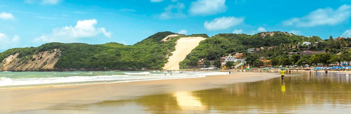 Morro do Careca perde mais da metade da areia depositada após engorda de Ponta Negra