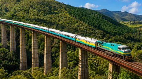 Descubra como é viajar no Trem de Passageiros da Estrada de Ferro Carajás com preços, roteiro, duração e dicas da ferrovia da Vale.