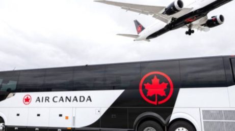 A Air Canada passou a oferecer um serviço de ônibus premium entre o centro de Montreal e o Aeroporto Internacional Montréal-Trudeau. Operado em parceria com a The Landline Company, o transporte custa 9 dólares canadenses por trecho, conta com 37 partidas diárias e oferece mais conforto, agilidade e integração com os voos da companhia.
