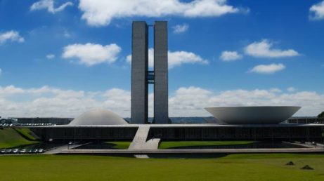 Quem visita Brasília pela primeira vez pode evitar alguns perrengues com dicas simples que fazem diferença na hora de montar o roteiro. Confira o que eu gostaria de ter sabido antes da viagem.