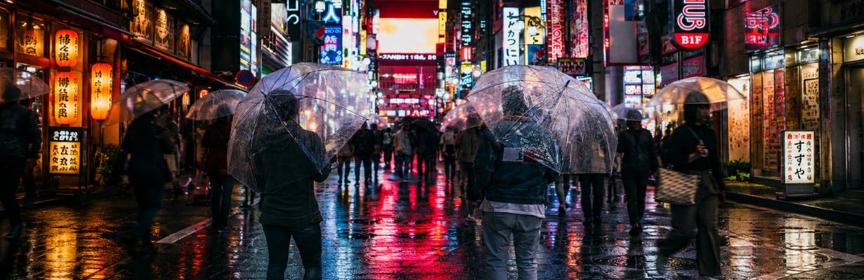 Chuva recorde no Japão deixa turistas ilhados perto de Tóquio
