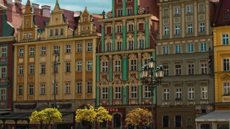 Cidades mais baratas da Europa: veja 10 destinos econômicos para um fim de semana, com opções a partir de R$ 240 por dia.