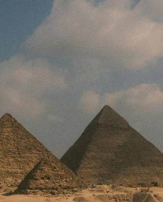 PIRÂMIDES DE GIZÉ