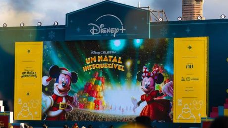 O Disney Celebra: Um Natal Inesquecível retorna a Curitiba de 8 a 21 de dezembro de 2026. O evento terá um espetáculo com mais de 50 artistas, personagens da Disney e uma nova sequência inspirada em Zootopia, além de cinema ao ar livre, cenários temáticos e atrações gratuitas no Parque Barigui.