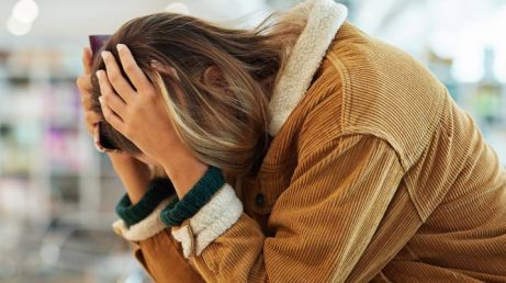 Saiba como agir em casos de atraso, cancelamento, overbooking, perda de conexão e problemas com a bagagem.