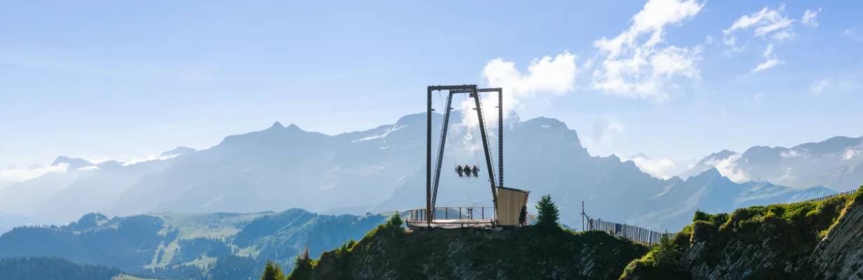 Um balanço nas alturas: nova atração leva aventura a mais de 2 mil metros nos Alpes suíços
