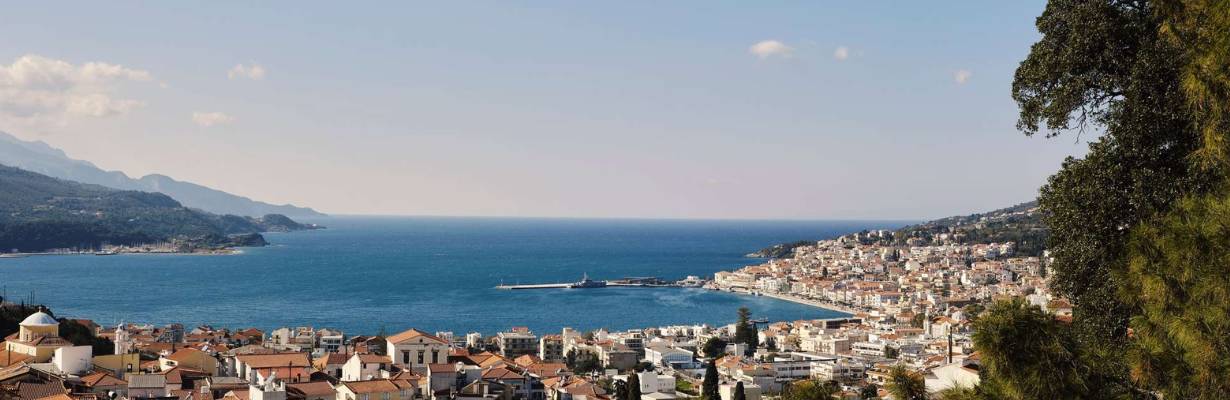 Ilha grega de Samos ganha novo hotel com spa, piscina e suítes privativas
