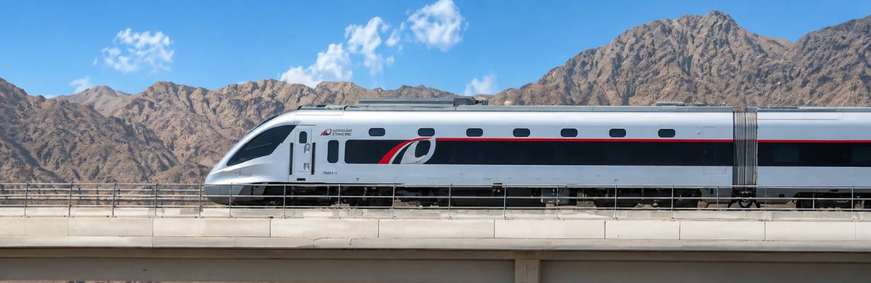 Novo trem entre Dubai e Abu Dhabi começa a operar hoje