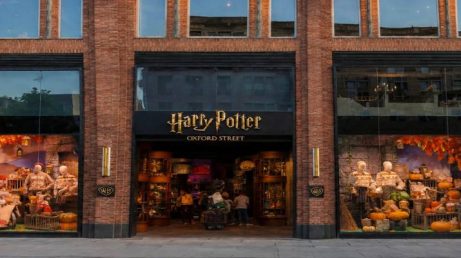 Nova loja de Harry Potter em Londres abre em 4 de novembro, com dragão gigante, Nôitibus, cerveja amanteigada e itens exclusivos!