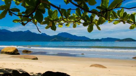 Estacionamento em Ubatuba sobe para R$ 50 em 18 praias a partir de outubro. Veja onde vale e o que muda para turistas!
