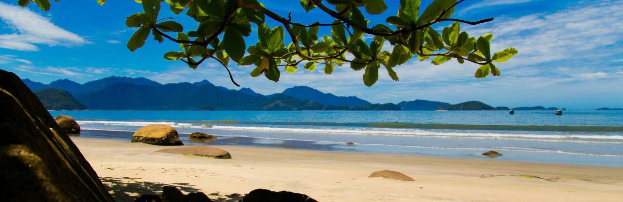 Estacionamento em Ubatuba sobe para R$ 50 em praias; veja onde e quando começa