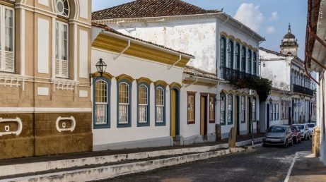 São João del-Rei reúne igrejas barrocas, museus, construções históricas e tradições culturais. Confira dez atrações para conhecer a cidade mineira, incluindo a Maria Fumaça, o Centro Histórico e o Museu Regional.